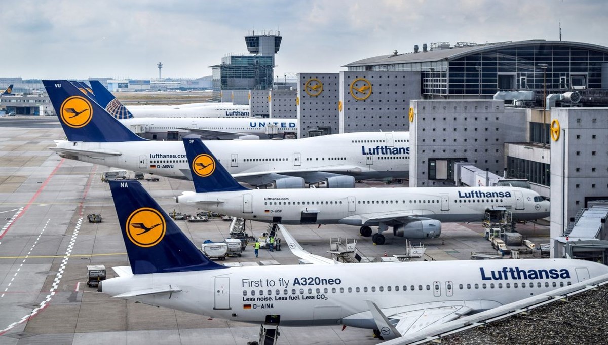Lufthansa, pilotların grevi nedeniyle 800 uçuşu iptal etti