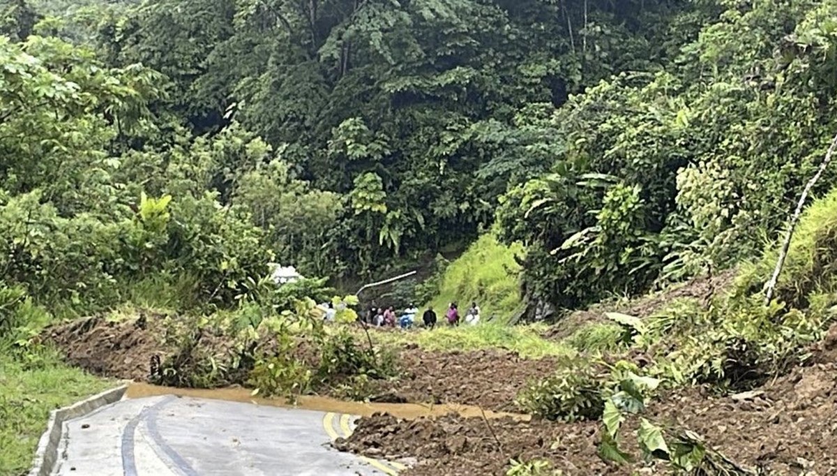 Kolombiya'da otoyolda toprak kayması: 18 kişi öldü, 35 kişi yaralandı