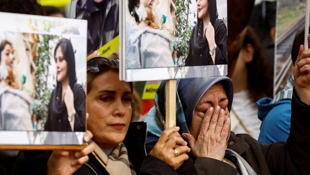 Fransa, İran'daki vatandaşlarına bir an önce ülkeyi terk etmeleri çağrısı yaptı